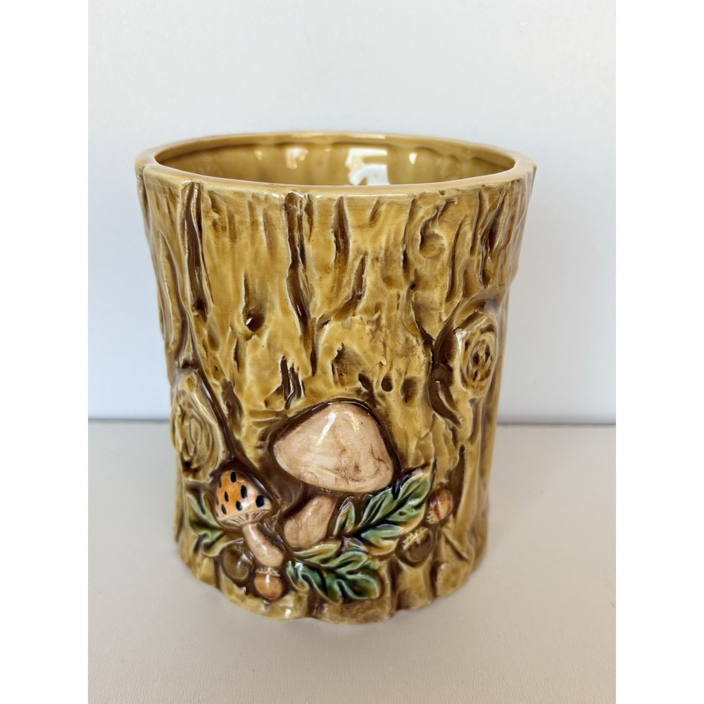 Vintage Lefton‎ Woodland Forest Canister Without lid ( 5.75" x6.5")